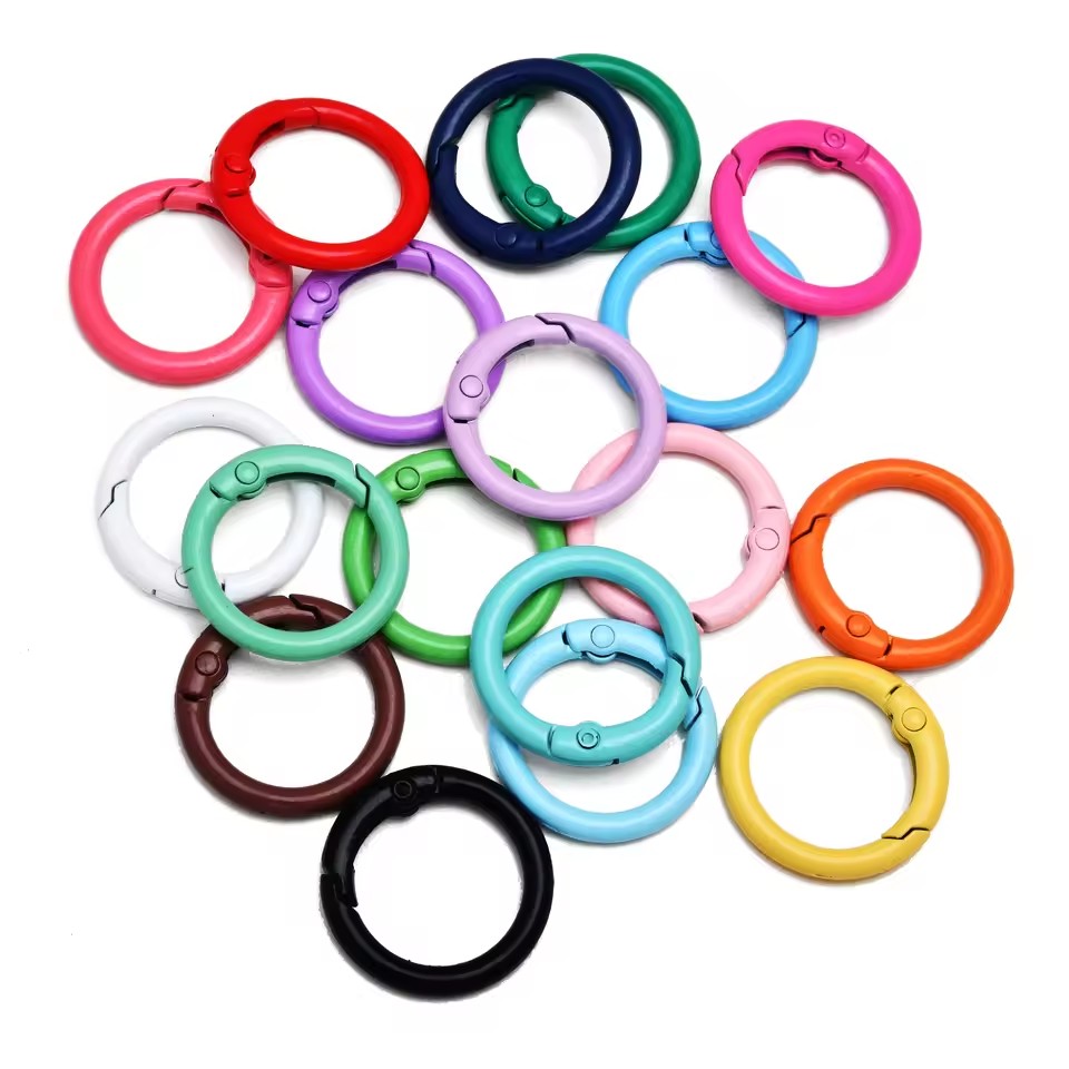 Circle Hook Set - 10 szt. Kolorowe 24mm metalowe karabińczyki