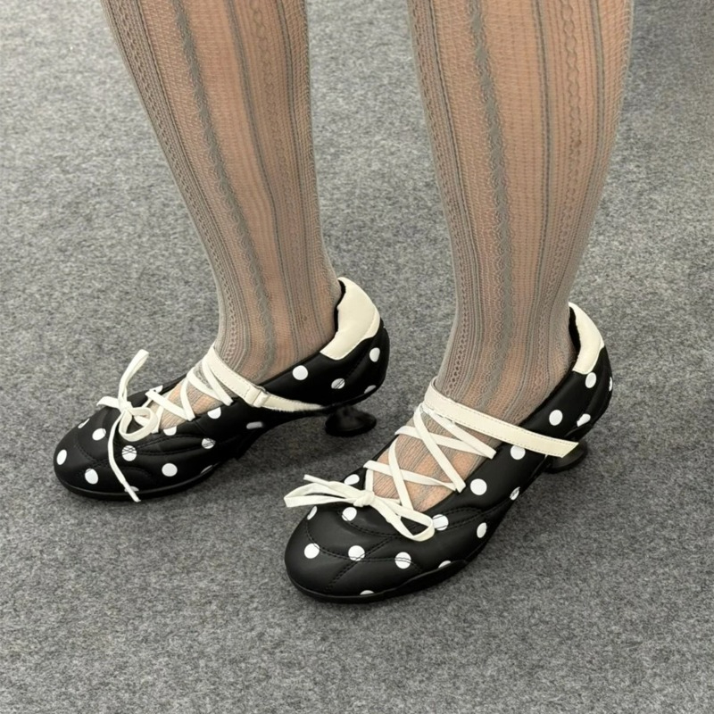 Buty damskie Mary Jane z okrąg – Circle Hook Set recenzja i cena